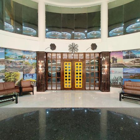 Golden Chariot Hotel Daman Kültér fotó