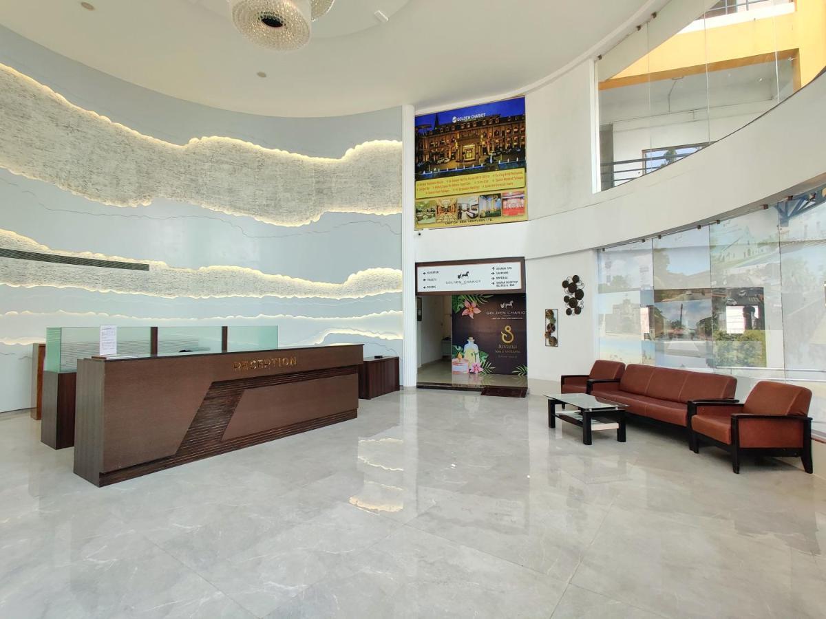 Golden Chariot Hotel Daman Kültér fotó