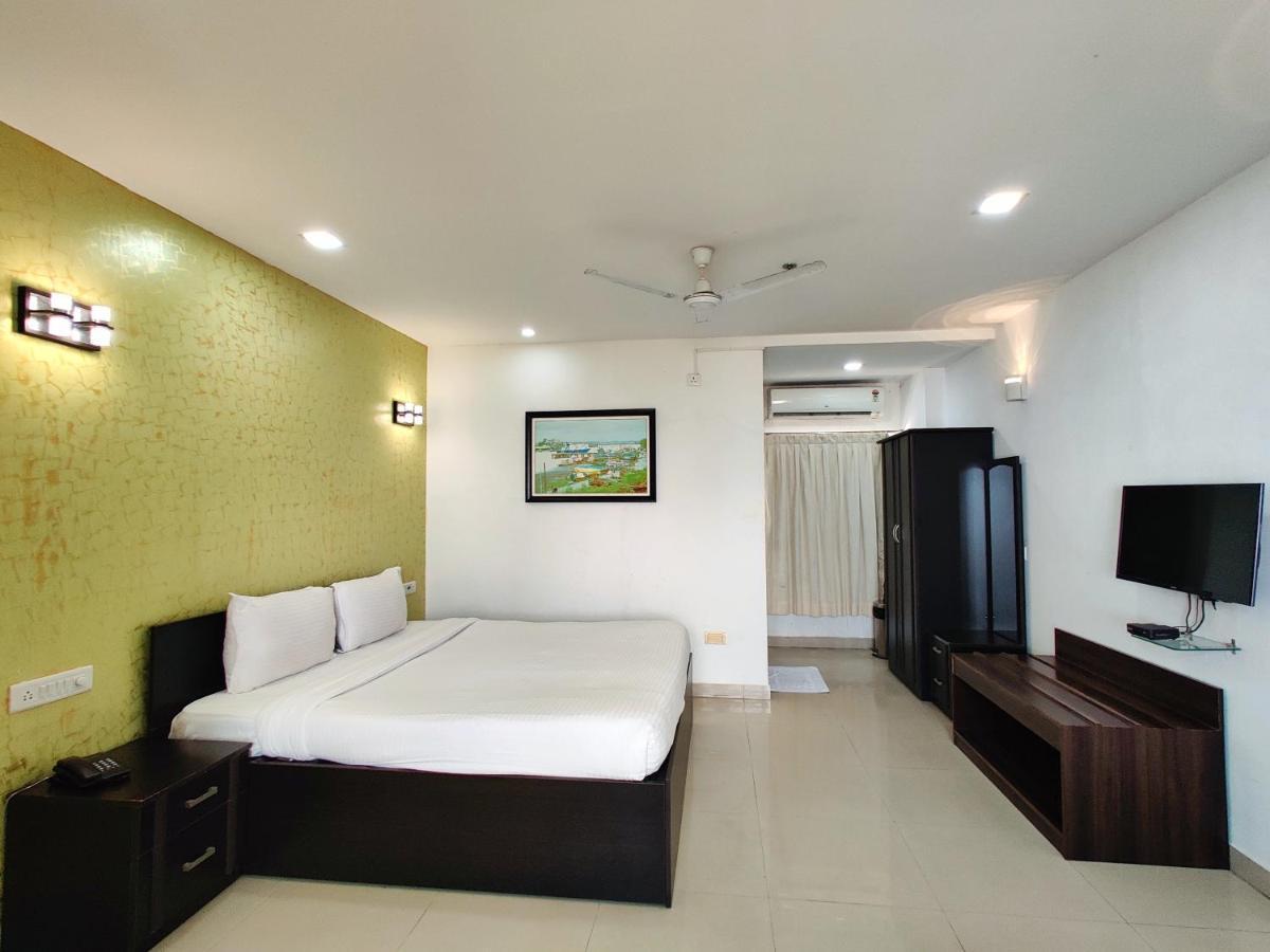 Golden Chariot Hotel Daman Kültér fotó