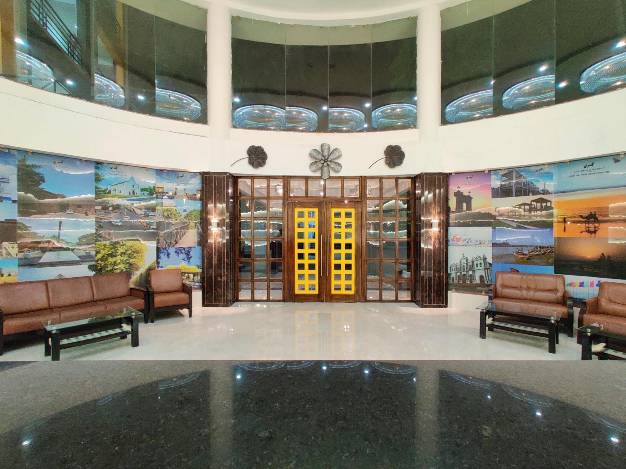 Golden Chariot Hotel Daman Kültér fotó