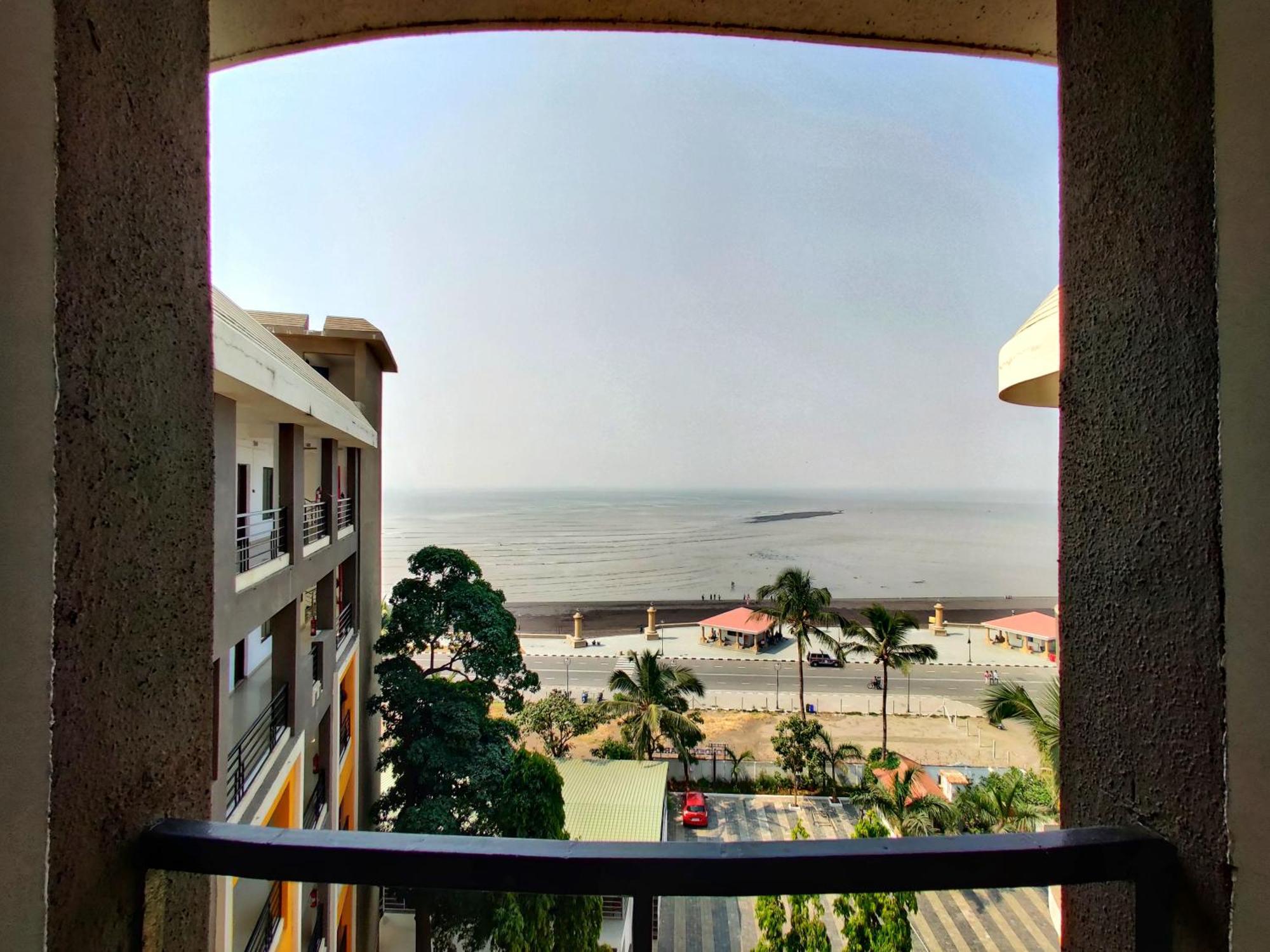 Golden Chariot Hotel Daman Kültér fotó